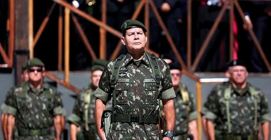 O general Antonio Hamilton Martins Mourão