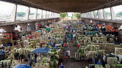 Atacado já mostra preços maiores dos alimentos em 2018