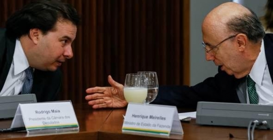 Rebaixamento é novo capítulo da disputa Maia x Meirelles