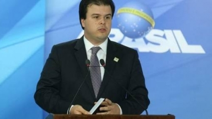 Aprobio homenageia ministro de Minas e Energia por B10 e RenovaBio  