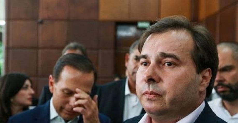 Maia deve responsabilizar o Palácio do Planalto por não ter obtido apoio suficiente à proposta.