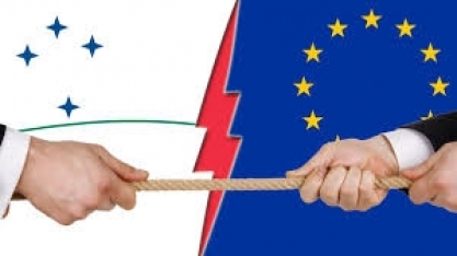 Agricultores franceses protestam contra Mercosul em alerta a Macron 