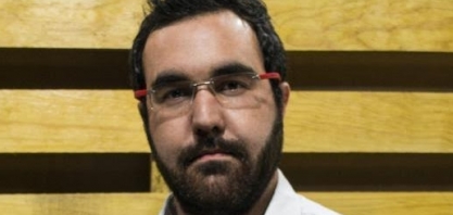 Agricultura Digital: Ferrari em estrada de terra e com piloto sem habilitação