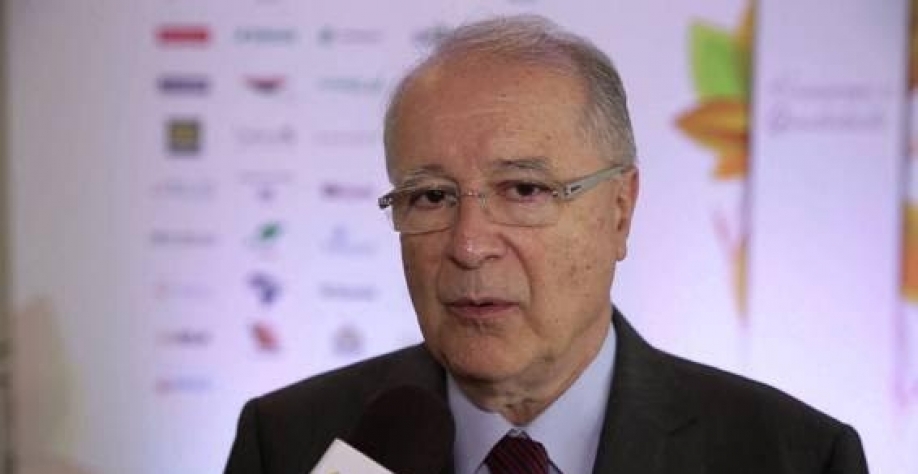 Uma missão de aço para o embaixador Sergio Amaral