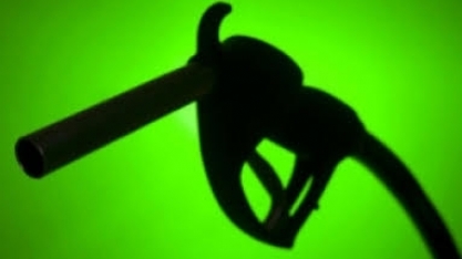 Pela 1ª vez, Brasil mais compra do que vende etanol