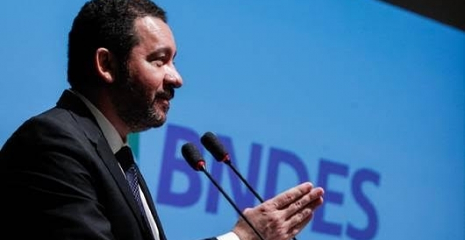 Novo presidente do BNDES corta 2 diretorias