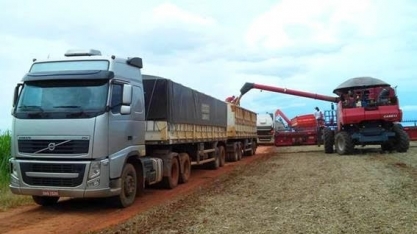 Fretes rodoviários têm alta de até 40% no país