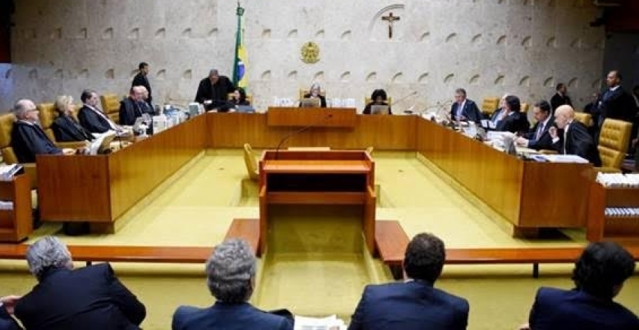 STF restringe foro especial de deputados e senadores