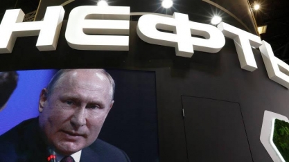 Opep e Rússia anunciam aumento de produção, e petróleo despenc