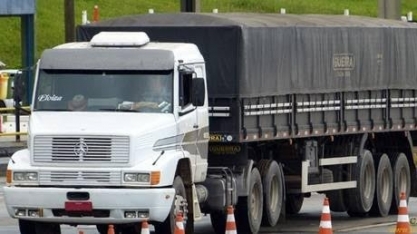 São Paulo formaliza isenção de pedágio para eixo suspenso de caminhões