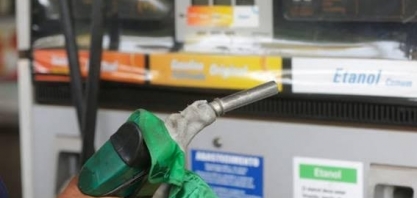 Governo volta a falar em medidas para conter alta da gasolina