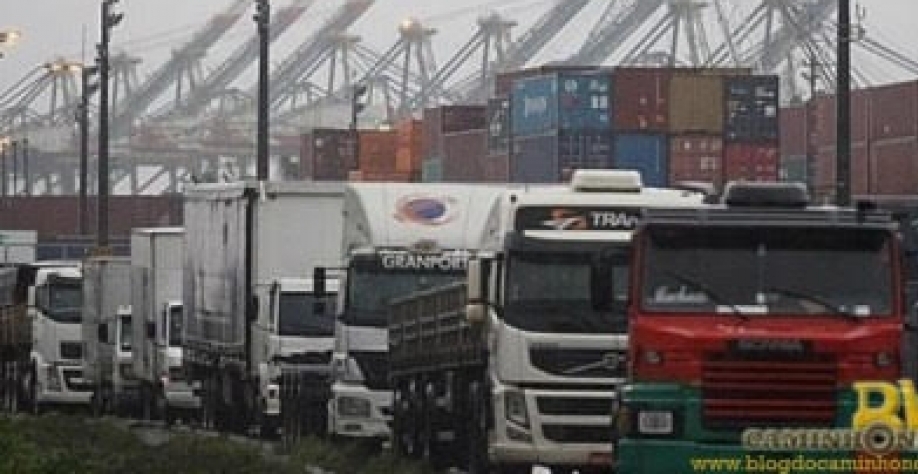 Paralisação dos caminhoneiros reduz exportações em 36% no período