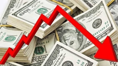 Dólar desaba mais de 5,5% ante real, maior queda em quase 10 anos