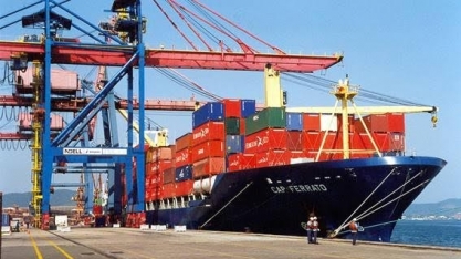 Exportações têm queda de 37% por dia na greve