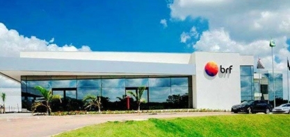 BRF paralisa linha de produção de perus no Paraná