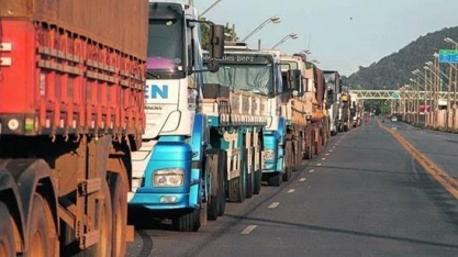  Para retomar transporte de carga, empresas ignoram tabela de frete