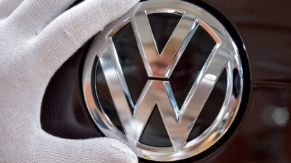 Volkswagen é multada em 1 bi de euros por fraude em testes de emissão