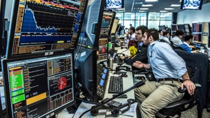 Ibovespa cai 3% e renova mínima do ano com apreensão sobre cena eleitoral