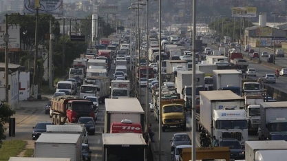 União e estados perdem R$ 2,4 bi em tributos com caminhoneiros