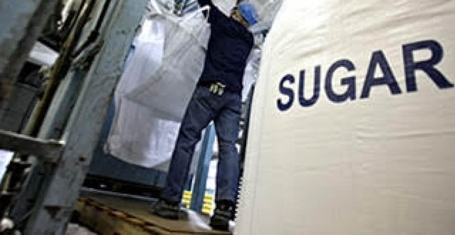 Estoque de etanol maior no Brasil pode trazer açúcar de volta