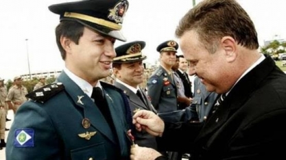 Secretário-executivo circula armado no Ministério da Agricultura