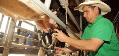 Seca e caminhoneiros elevam o preço do leite para o consumidor