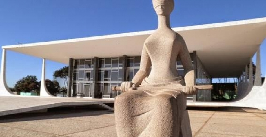 STF libera terceirização para atividade-fim