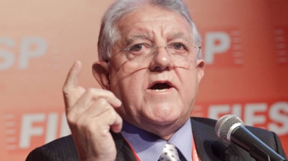 Produção de açúcar no Centro-Sul desaba com mix alcooleiro