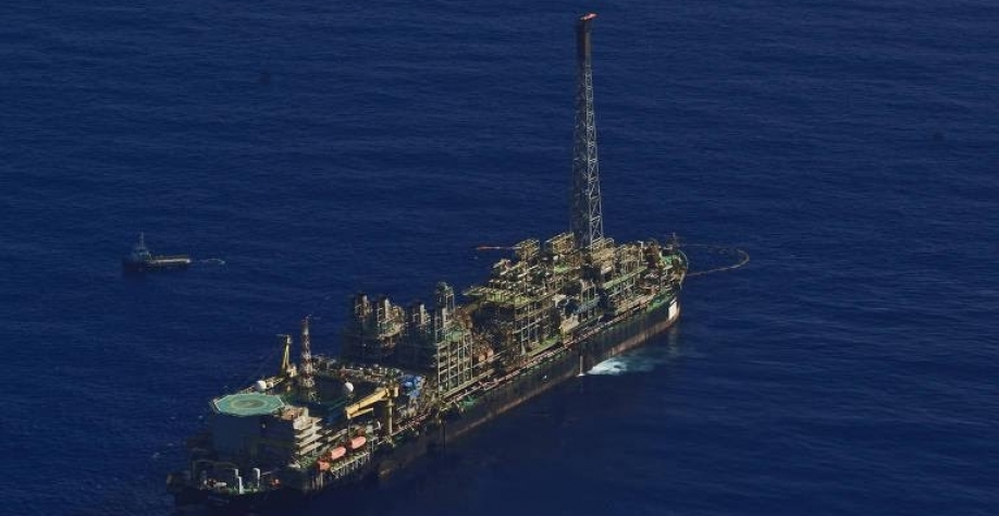 Navio-plataforma FPSO P-43 da Petrobras, no Campo de Barracuda, em Macaé