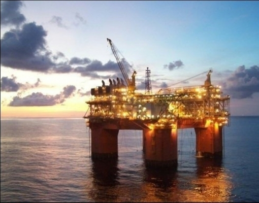 Disparada do petróleo pode elevar gasolina em 25% até o fim do ano