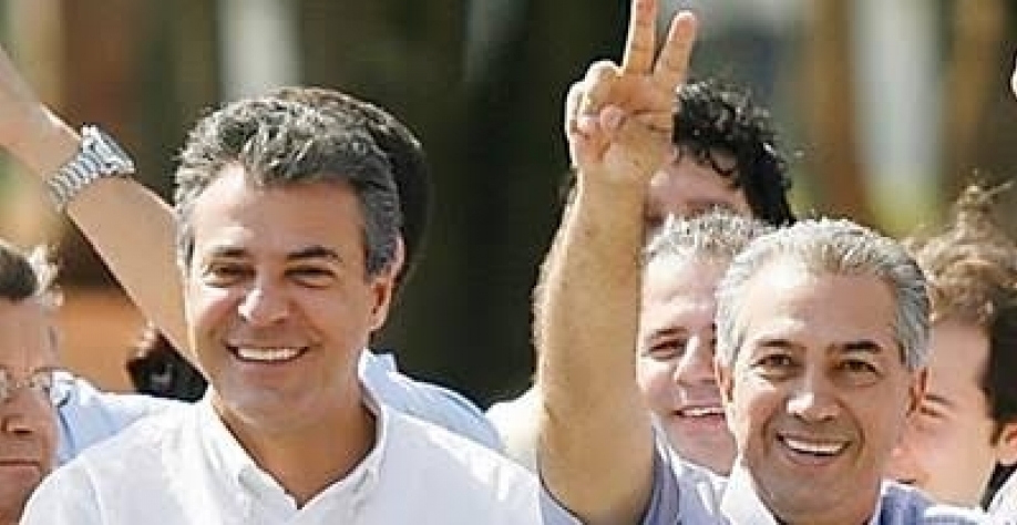 O ex-governador Beto Richa está preso em Curitiba e Reinaldo Azambuja - ambos do PSDB – alvo de operação da PF teve filho com prisão 