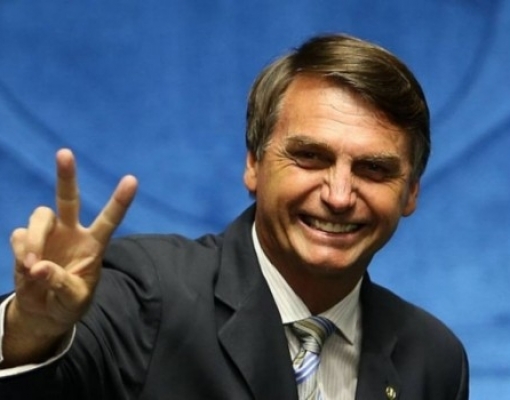 Comunicação de Bolsonaro usa tática militar de ponta, diz especialista