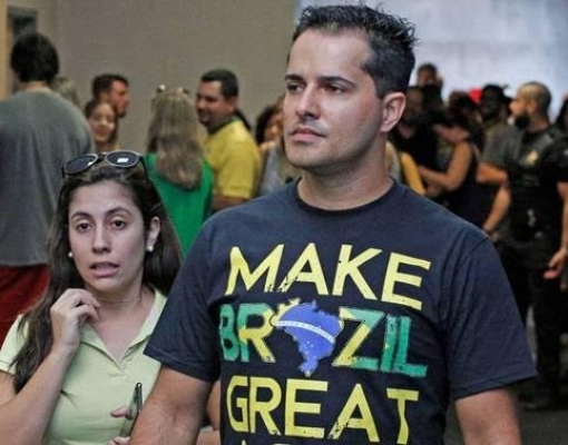 Eleitor de Bolsonaro, em Orlando, na Flórida, neste domingo