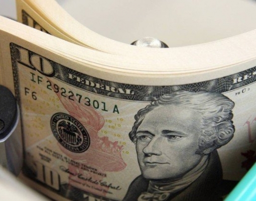 Às vésperas da eleição, Brasil descola dos mercados globais 