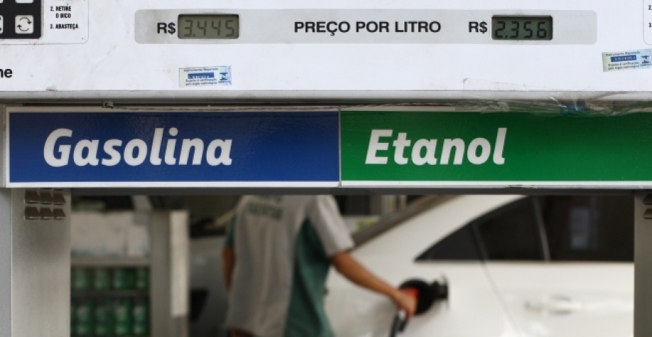 Relação etanol/gasolina arrefece a 61,15% na 2ª semana; menor desde 2008 