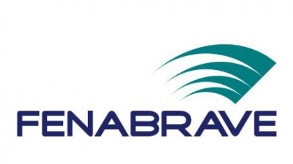 Venda de veículos novos  salta 25,6% em outubro sobre um ano antes 