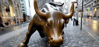 Wall Street fecha em queda por pressão de varejistas e ações de energia