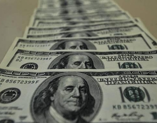 Dólar fecha outubro com maior queda mensal desde junho de 2016 