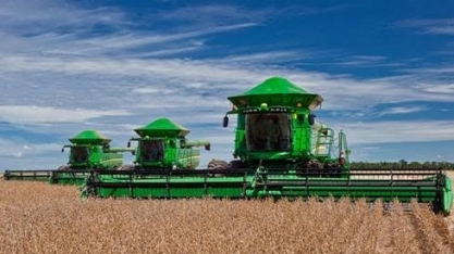 Venda interna de colheitadeiras sobe 25% neste ano