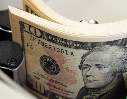  Dólar recua e volta a R$3,85 com alívio das tensões comerciais no exterior 
