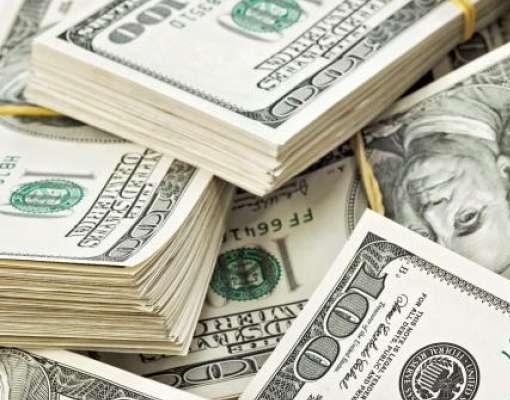 Dólar fecha em leve alta com negociações dos EUA e China sob os holofotes