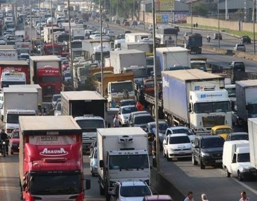 Servidores que chamaram caminhoneiros de ‘conspiradores’ serão exonerados 