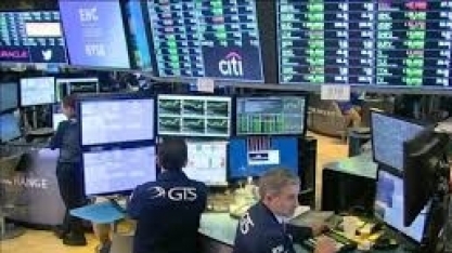 Ibovespa fecha no azul com RD e Suzano em destaque e cautela no radar 