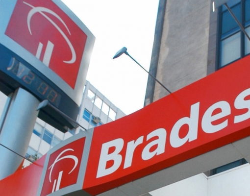 Bradesco tem resultado acima do esperado com provisão menor 