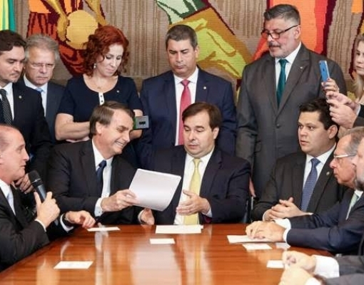 Governistas começam a negociar flexibilização de reforma da Previdência