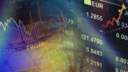 Ibovespa fecha em leve queda com exterior e Vale 