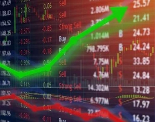 Ibovespa cai 1,04% em dia de exercício de opções com ruído político