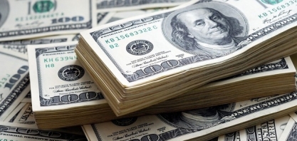 Dólar sobe ligeiramente ante real acompanhando exterior