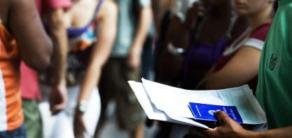 Desemprego sobe para 12% em janeiro, com dispensa de temporários 