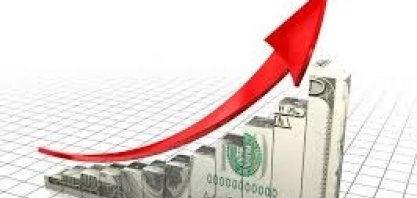 Crise com Previdência faz dólar subir 4% no mês